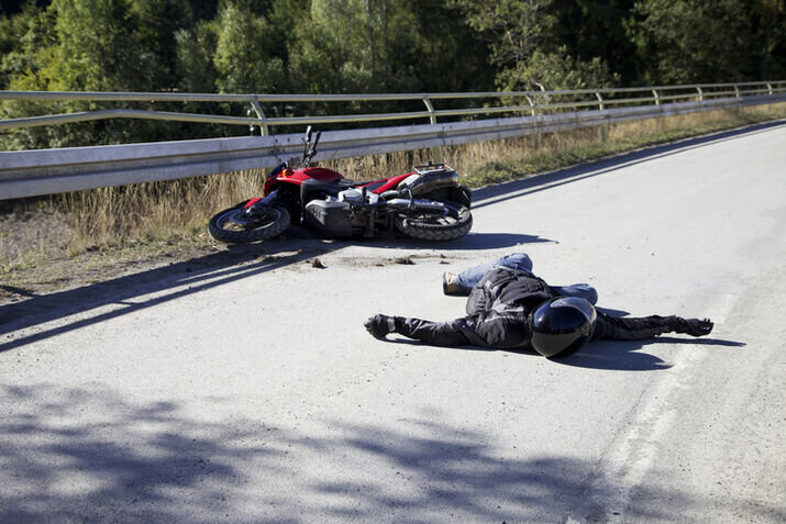A motorcycle accident on the road

AI-generated content may be incorrect.